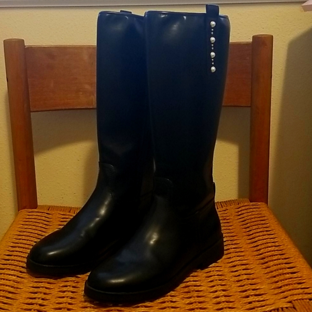 Black Zara girls boots size 4/5.